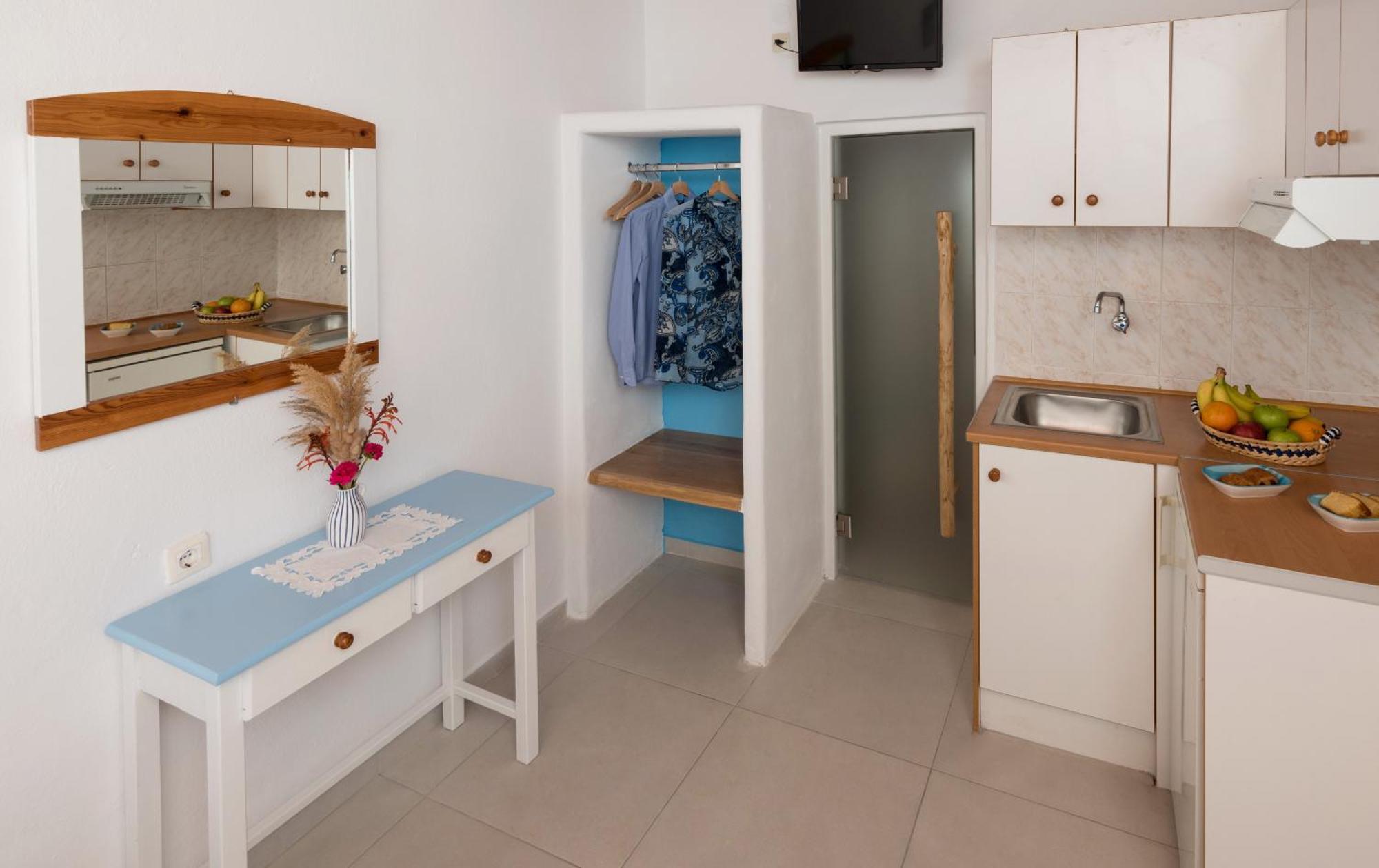 Sarantis Suites & Apartments Provatas Extérieur photo